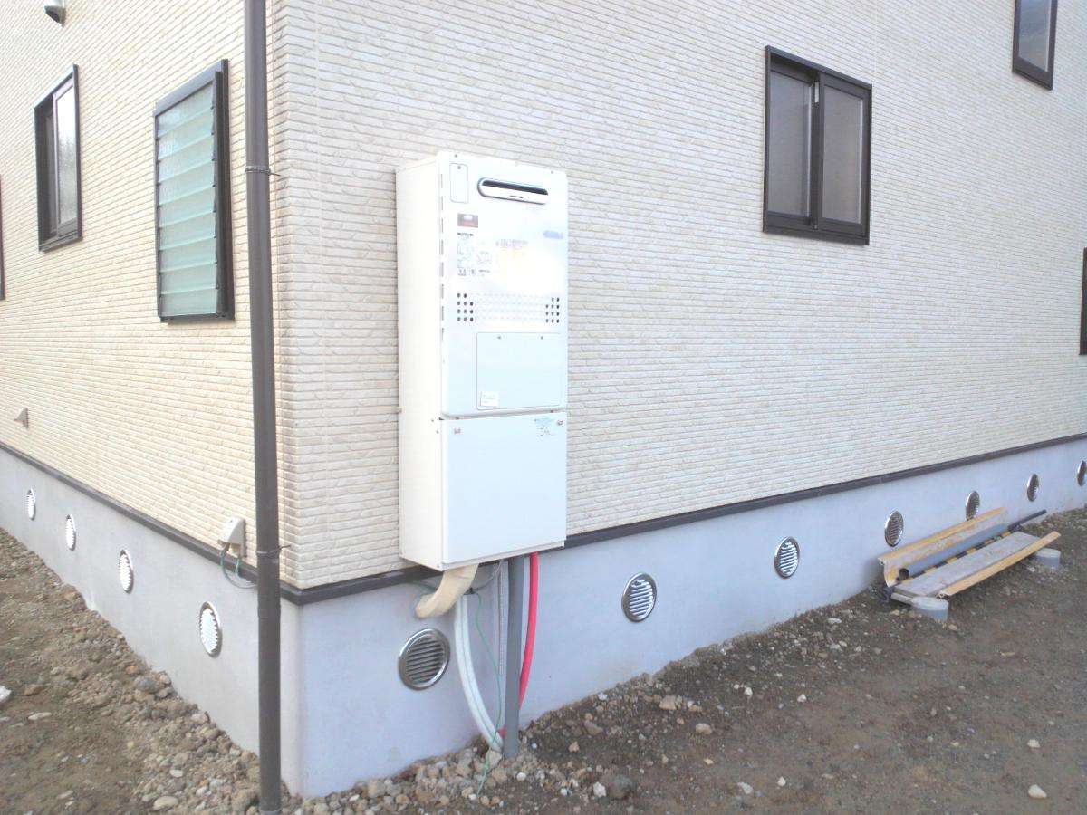 給湯器に最適な側方排気カバーの選び方と注意点